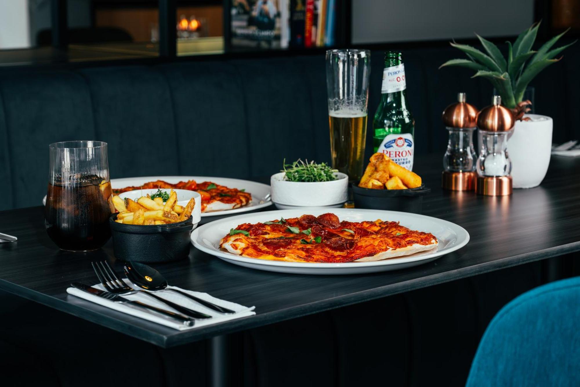Southgate Hotel London East Barnet Εξωτερικό φωτογραφία
