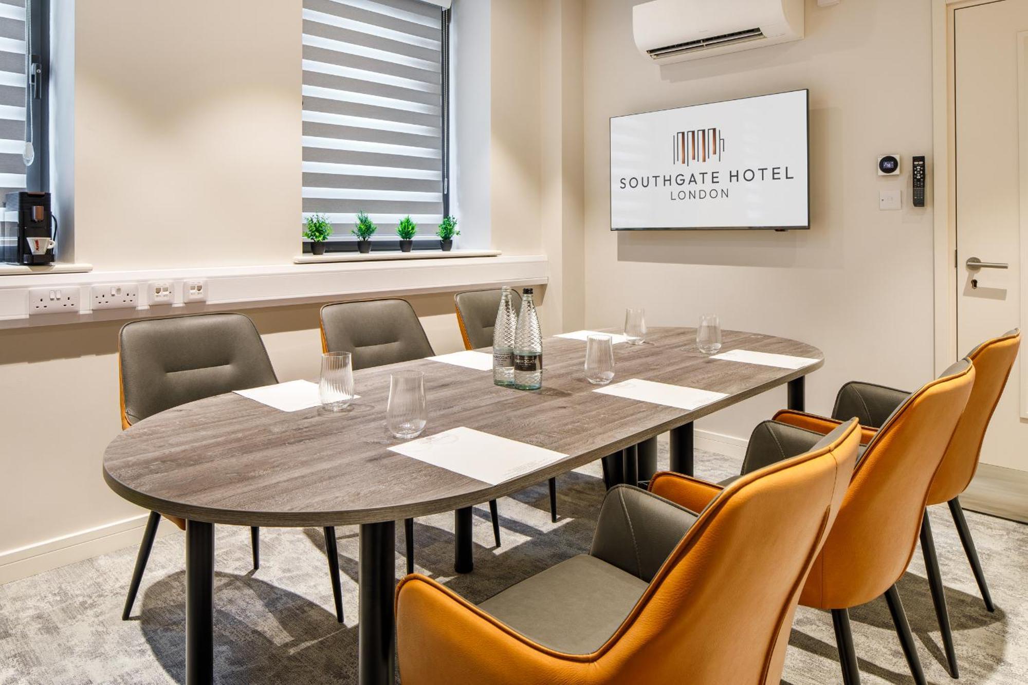 Southgate Hotel London East Barnet Εξωτερικό φωτογραφία